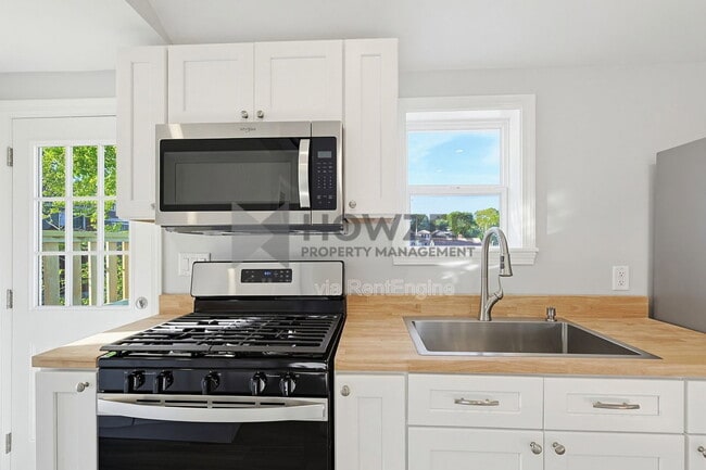 Photo - 35 Riverside Dr Unit 2R