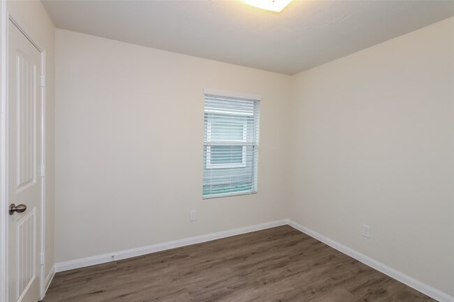 Building Photo - 5435 Latta Plantation Dr