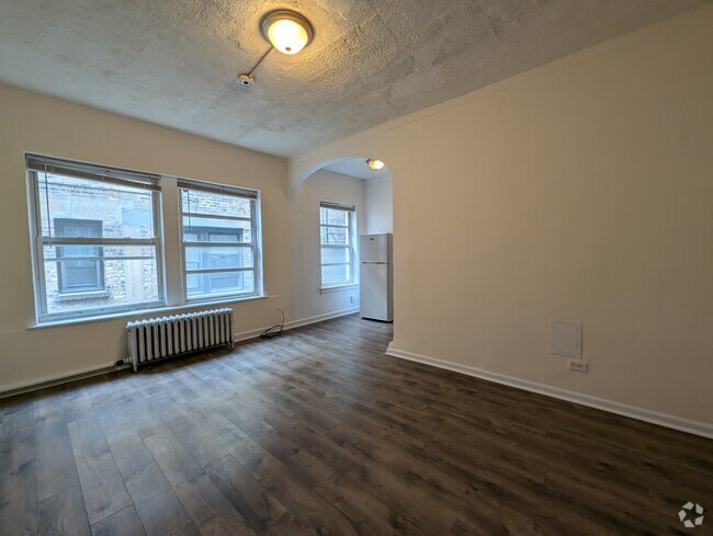 Building Photo - 5412 N Kenmore Ave Unit 5417-410 Rental