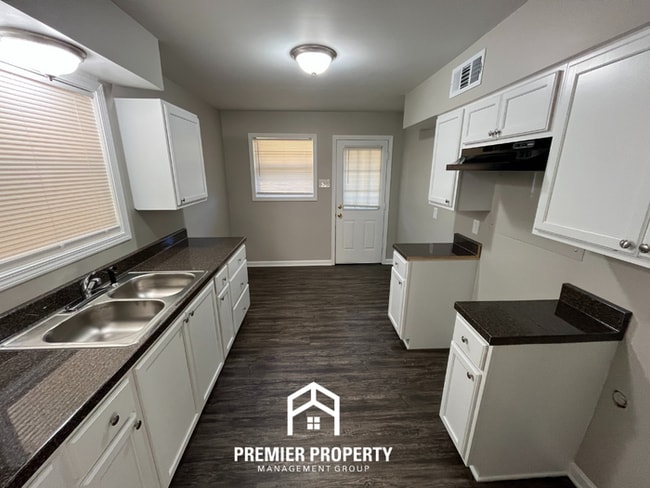 Photo - 1334 Timothy Dr