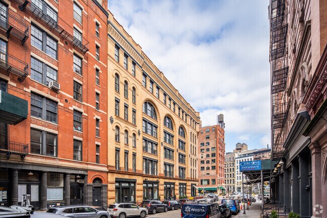 Photo - 132-142 Franklin St