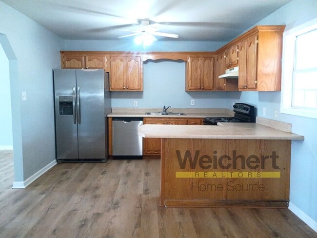 Photo - Freshly Remodeled 3BR/2BA with Carport & Spacious Backyard