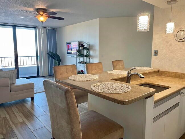 Photo - 3851 Boardwalk Unit 1903