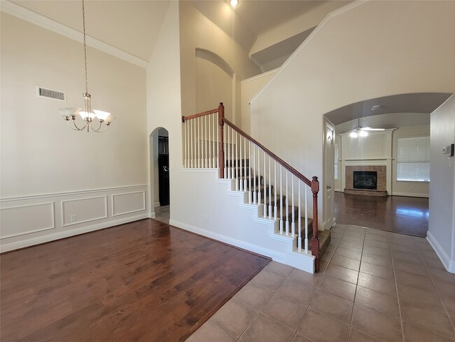 Photo - 9717 Sinclair St