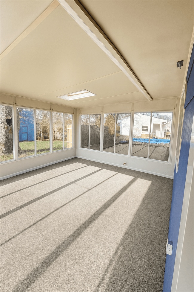 Photo - 4415 Thompson Dr