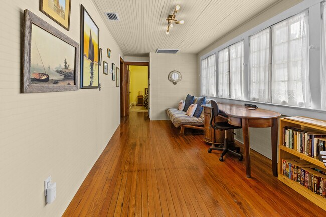 204 NE 3rd Ave Unit SI ID1359117P