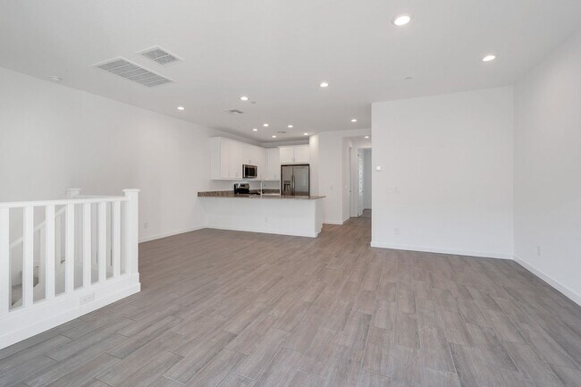 Photo - Like New Luxurious Modern 3 Bedroom 2 Bath...