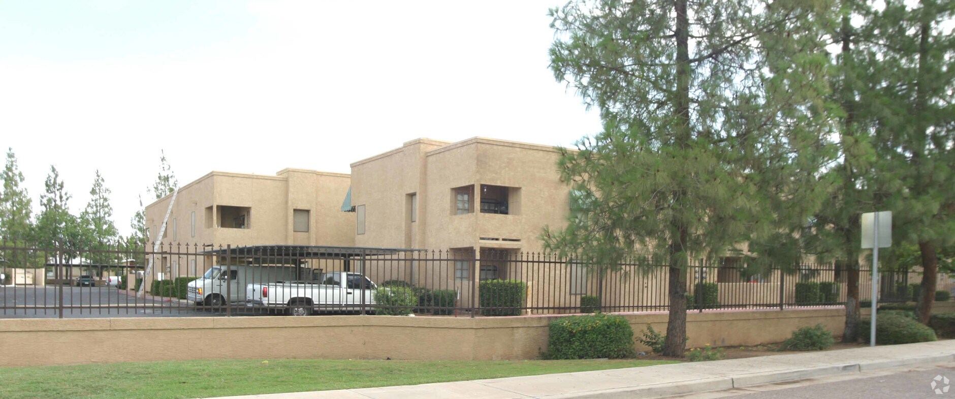 Photo - Garden Springs