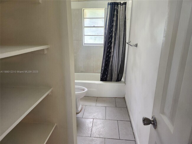 Photo - 361 Silver Beach Rd Unit 363