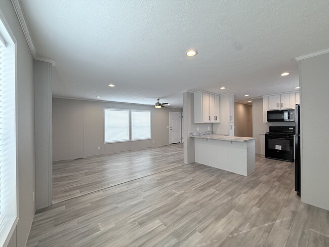 Photo - 29805 Jamestown Dr