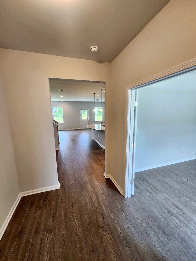 Photo - 2890 Ellesmere Cir