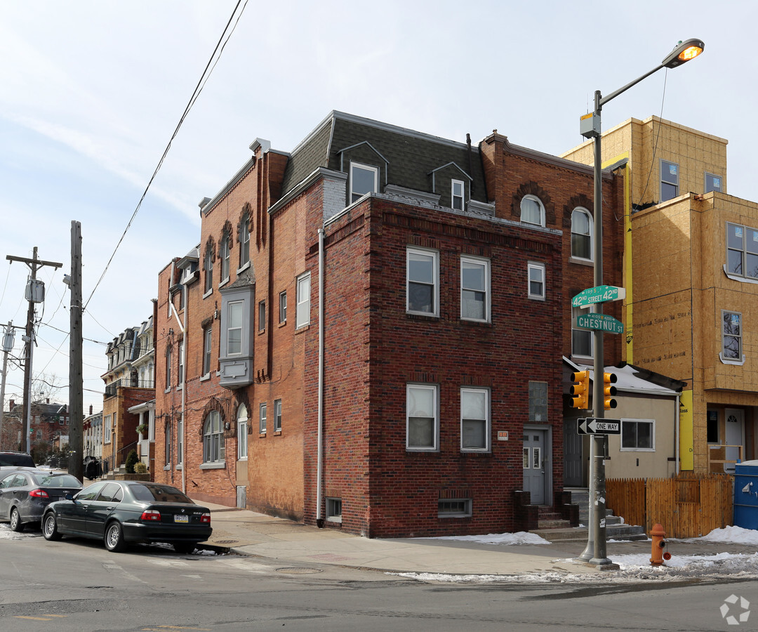 Photo - 4200 Chestnut St Apartments
