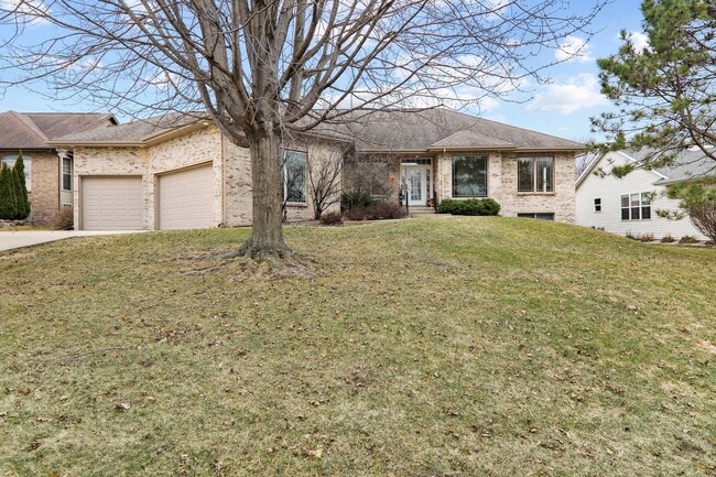 Photo - 9621 Shadow Wood Dr