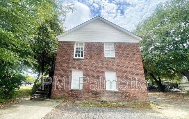 Building Photo - 1717 Burnham St Rental