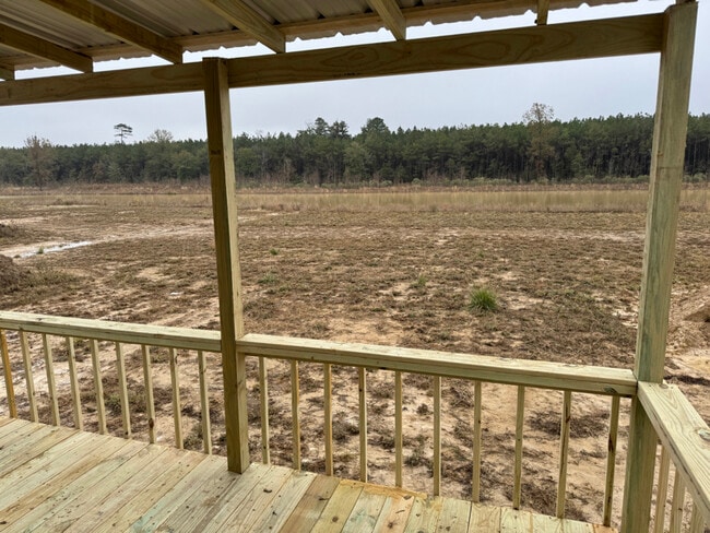 Photo - 300 Patriot Ln