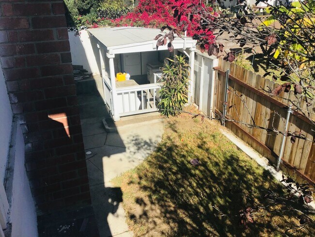 16 Lemon Dr Unit L0016 B