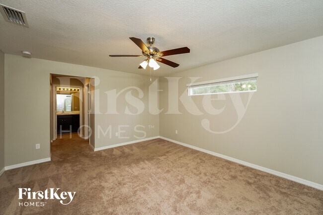 Photo - 2450 SW Madiera St