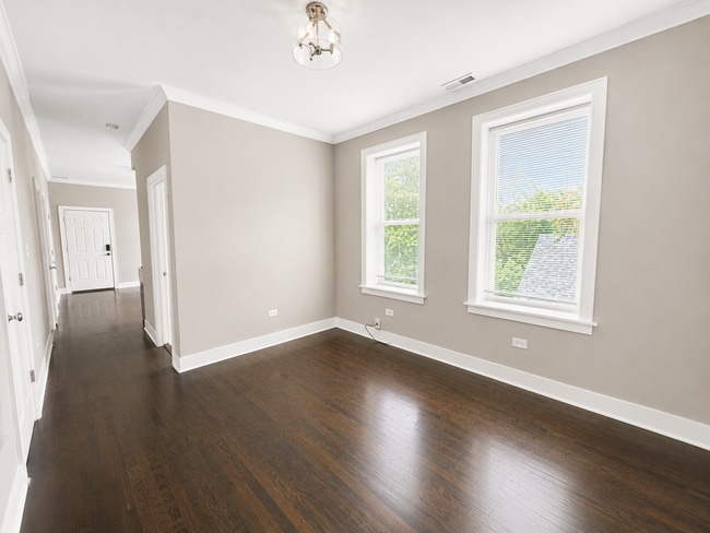 Photo - 5409 S Winchester Ave Unit 3R