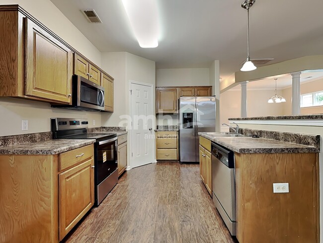 Photo - 75 Summer Hill Way