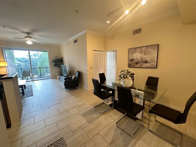Photo - 11770 St Andrews Place Unidad 306