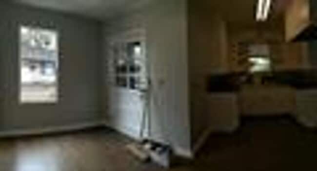 Building Photo - Midtown Home Unit HSE