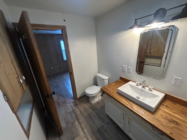 Photo - 102 S Main St Unit 1B