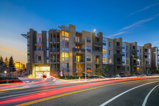 Building Photo - Enso Rental