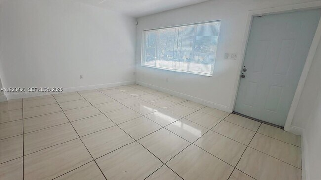 Photo - 2125 NW 66th St Unit 2
