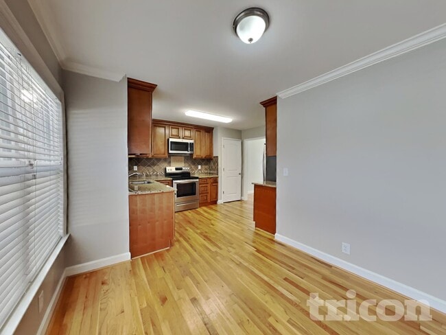 Photo - 114 Brighton Village Ln