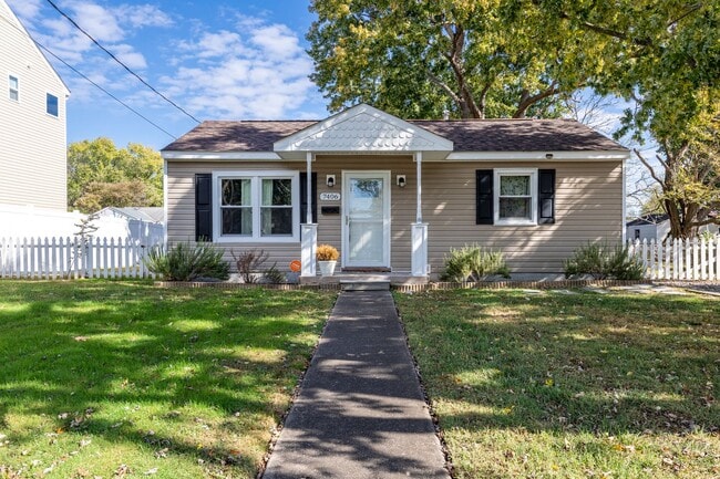 Building Photo - Welcome to this charming home in Newport News "ASK ABOUT OUR ZERO DEPOSIT"
