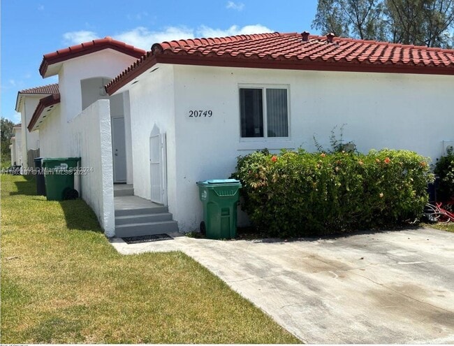Building Photo - 20749 SW 80th Pl Rental