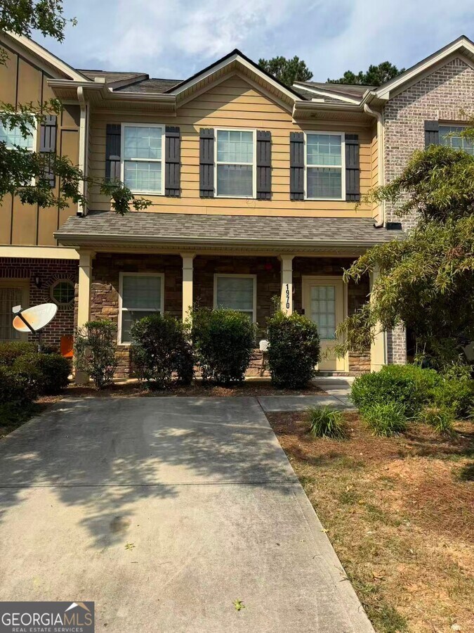 Photo - 1970 Old Dogwood