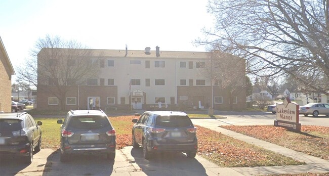 Photo - 904 E Milwaukee Ave