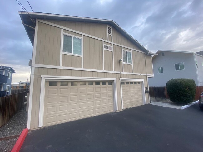 Photo - 637 Shepherd Ave Unit Apt C