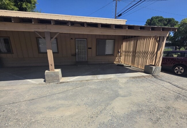 Building Photo - 1515 1/2 Solano St Unit 1515 1/2