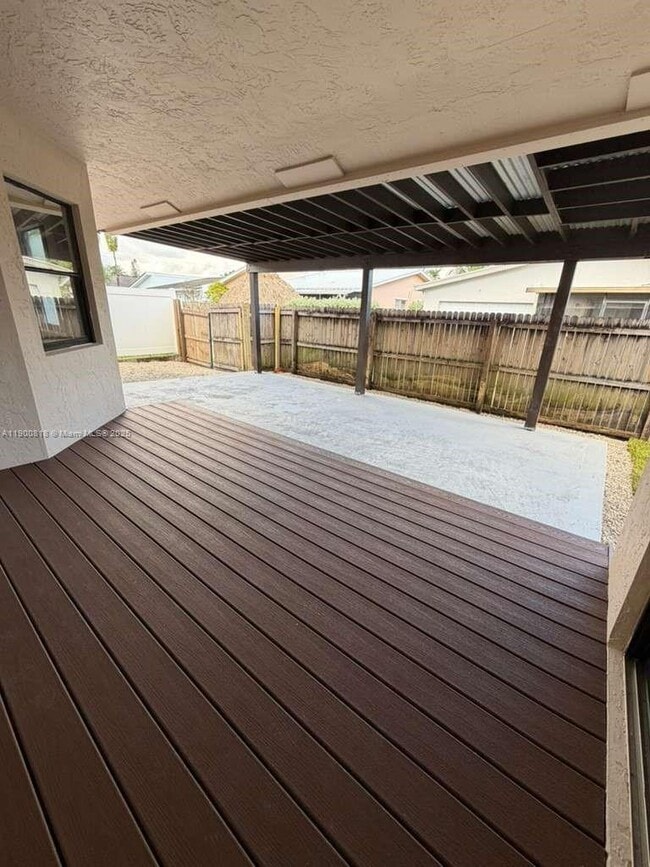 Photo - 219 SE 8th St