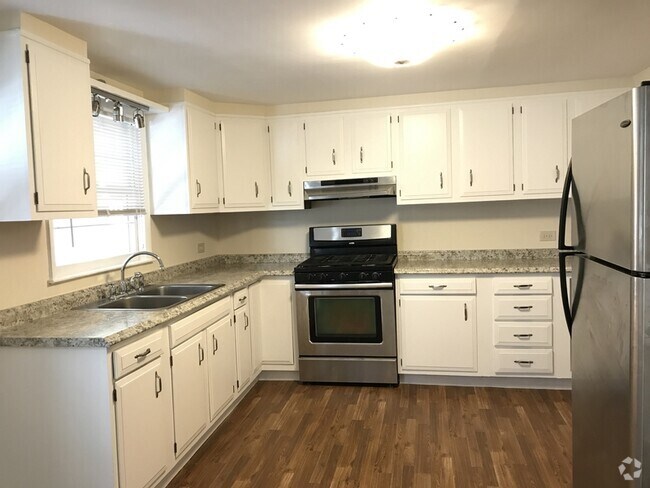 Building Photo - 109 Ford Ave Rental