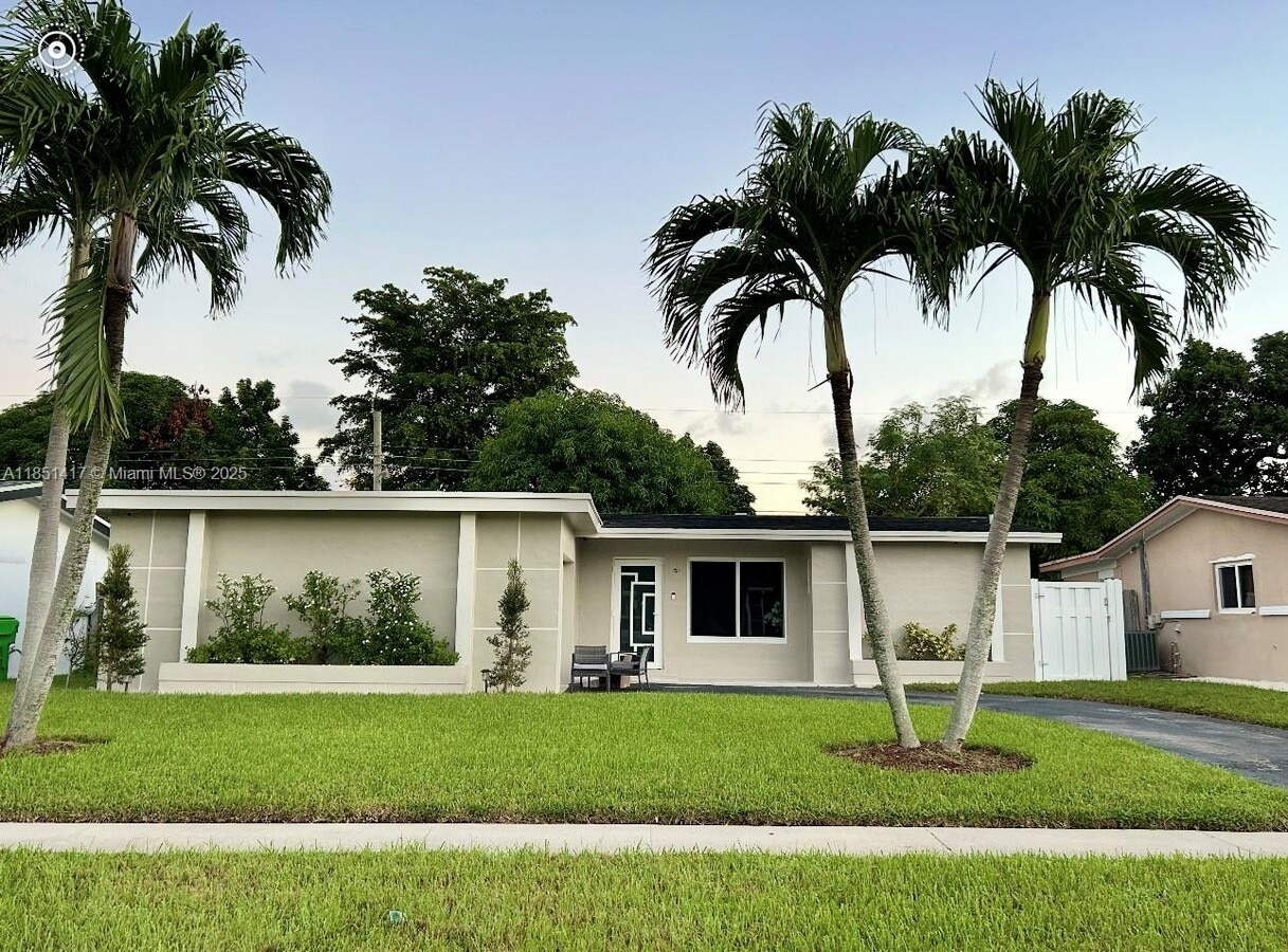 Photo - 6531 NW 24th Pl Casa