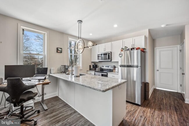 Photo - 306 E Front St