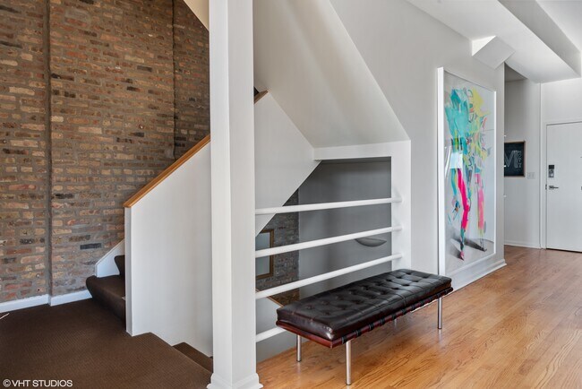 Photo - 1432 W Erie St Unit 3F