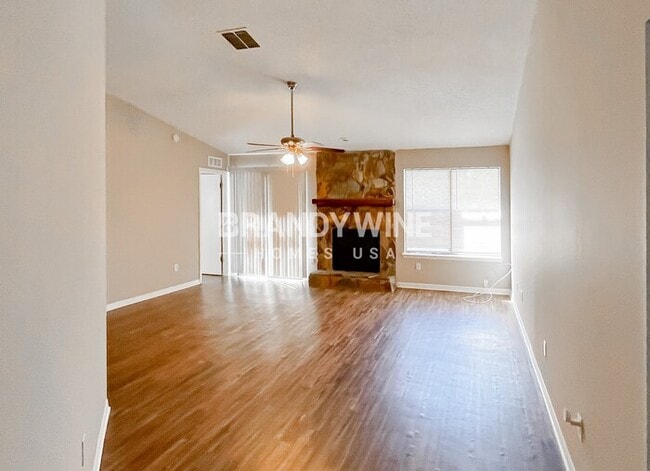 Photo - 8592 Bandera Cir W