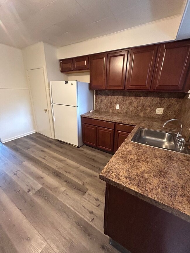 Photo - 3 Bedroom/ 1 Bathroom Home in Bethlehem!