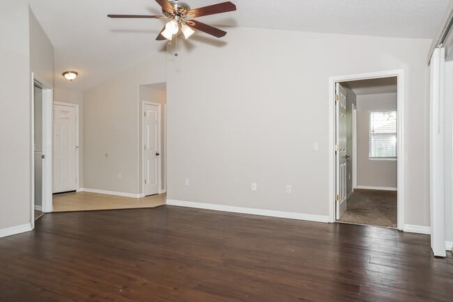 1191 Primrose Rd