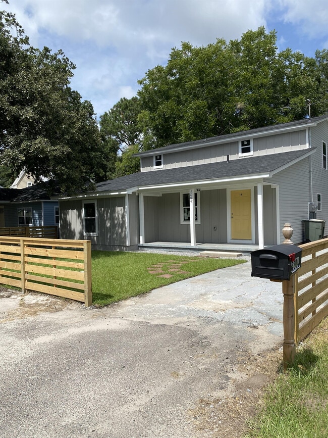 Photo - 5806 Sledge St
