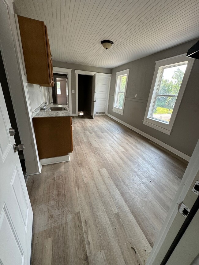 Photo - 140 Kenmore Ave