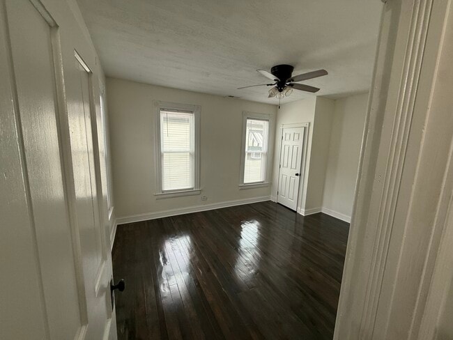 1118 Kinneys Ln Unit A