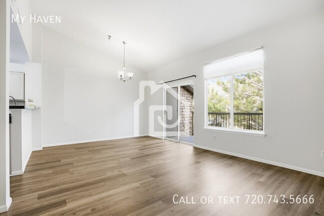 Photo - 2575 S Syracuse Way