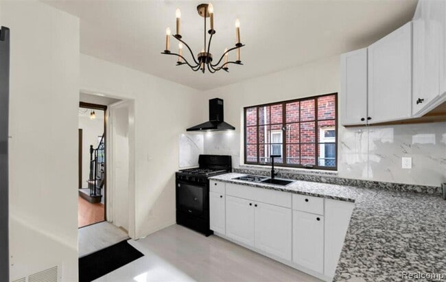 Photo - 4000 Tyler St