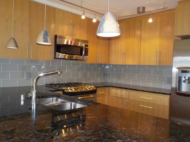 Photo - 511 100th Ave NE