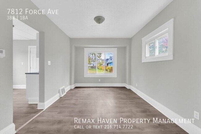 Photo - 7812 Force Ave